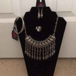 Paparazzi Accessories 4 piece set